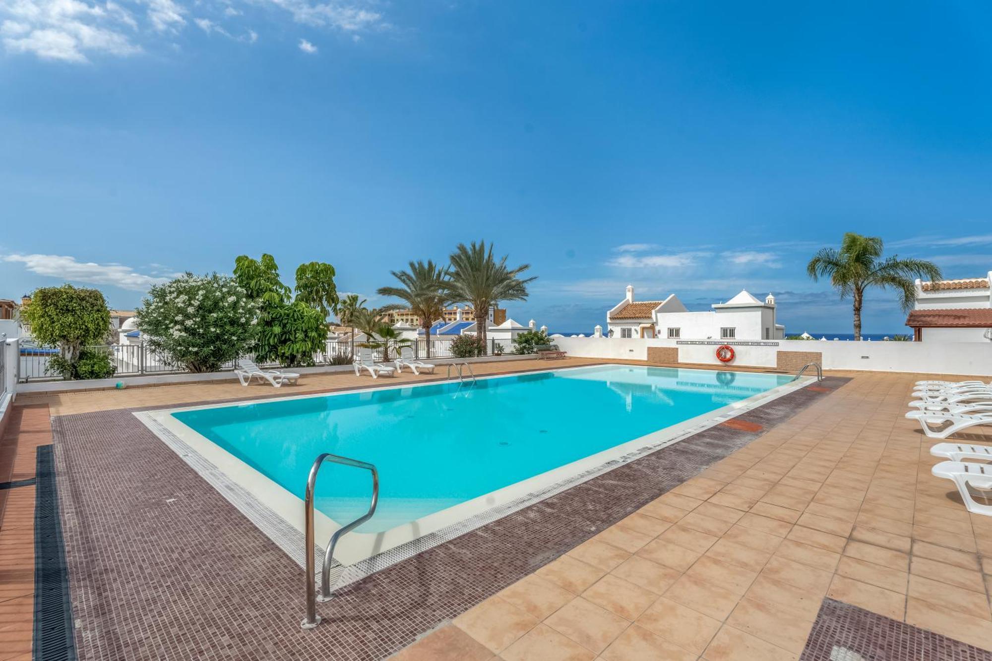 Beautifull Residencial Albatros By Paramount Holidays Costa Adeje  Exterior photo