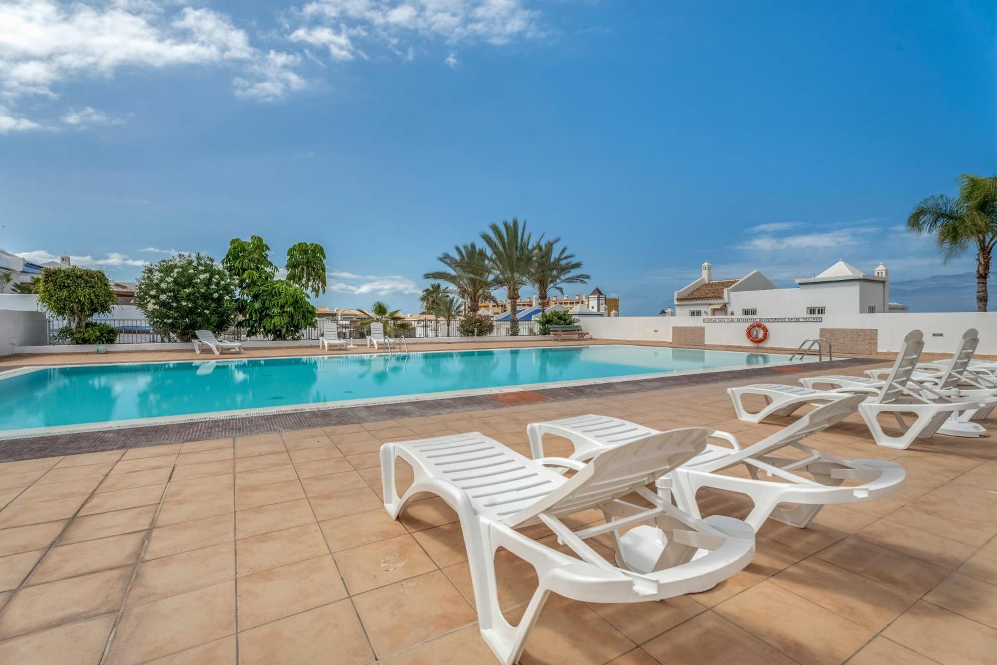 Beautifull Residencial Albatros By Paramount Holidays Costa Adeje  Exterior photo